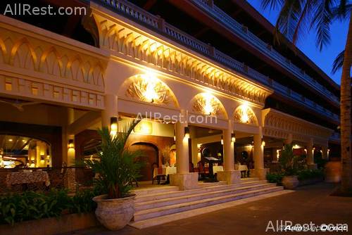 Kata Beach Resort & Spa 4